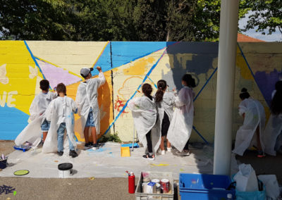 Fresque murale initiation avec les primaires de l'école Sainte-Catherine à Avignon (84) Graffiti Street art 2021