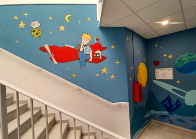 Fresque murale le petit prince avec la participation des élèves de l'école Fréderi Mitan à Vedène dans le Vaucluse ( 84 ) Graffiti Street art 2024