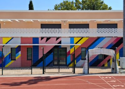 Décoration murale sur le mur des vestiaires du stade à Cuers dans le Var ( 83 ) 2025 Graffiti Street art